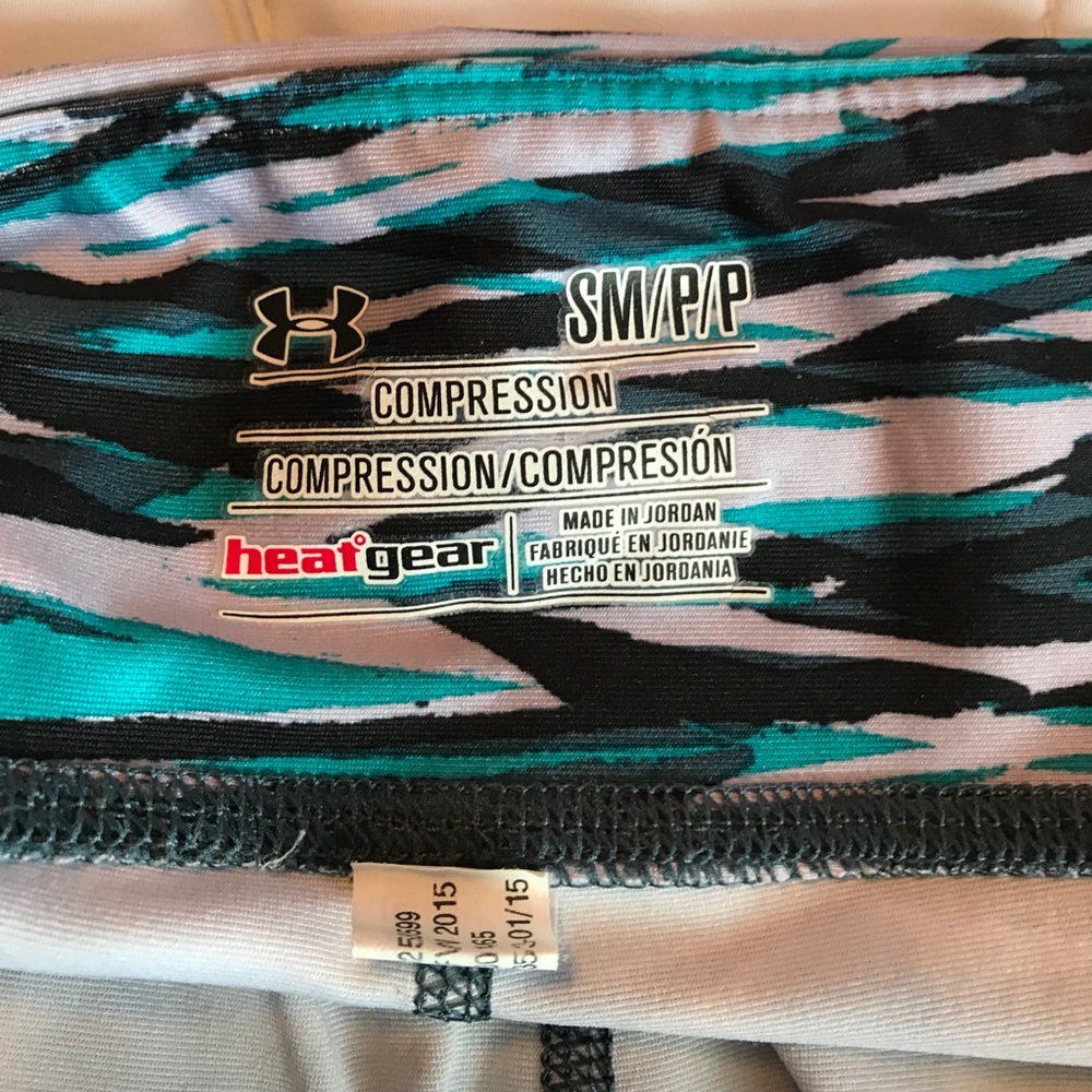 Women’s small UA cropped leggings